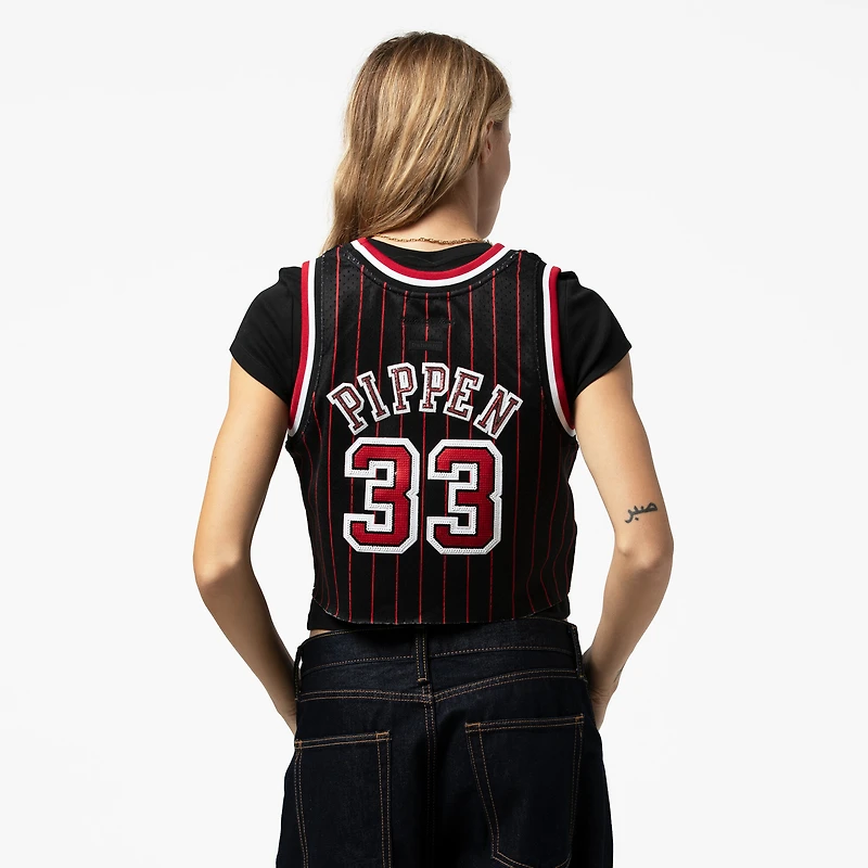 Maillot de basket-ball court Mitchell & Ness x DANNIJO Scottie Pippen noir pour femme des Chicago Bulls