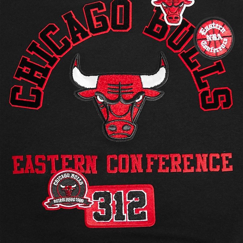 Sweat-shirt court Pro Standard noir pour femme Chicago Bulls Area Code