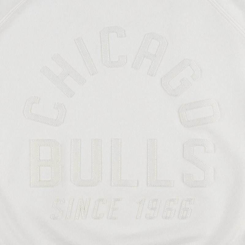Chandail à enfiler raglan Sportiqe Chicago Bulls Ashlyn Brava pour femme, crème