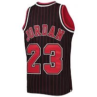 Youth Mitchell & Ness Michael Jordan / Chicago Bulls - Hardwood Classics Authentic Jersey