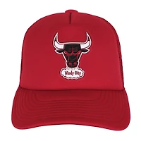 Casquette ajustable Mitchell & Ness Red Chicago Bulls Core Evergreen Trucker pour jeunes