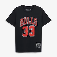 Youth Mitchell & Ness Scottie Pippen Black Chicago Bulls Hardwood Classics Name Number T-Shirt