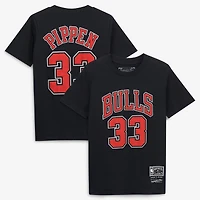 T-shirt Mitchell & Ness Scottie Pippen noir Chicago Bulls Hardwood Classics pour enfant, avec nom et numéro