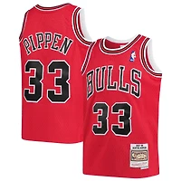 Maillot Swingman Mitchell & Ness Scottie Pippen rouge Chicago Bulls 1997-98 Hardwood Classics pour jeune