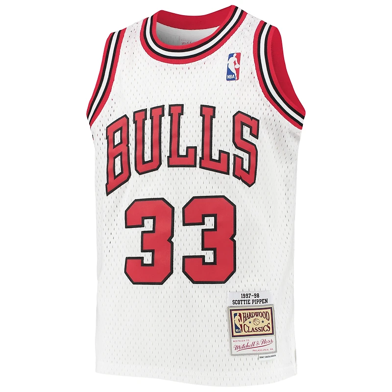 Maillot Swingman blanc Chicago Bulls Mitchell & Ness Scottie Pippen 1997/98 Hardwood Classics pour jeune
