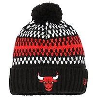 Bonnet en tricot confortable à revers pour jeune Chicago Bulls New Era noir avec pompon