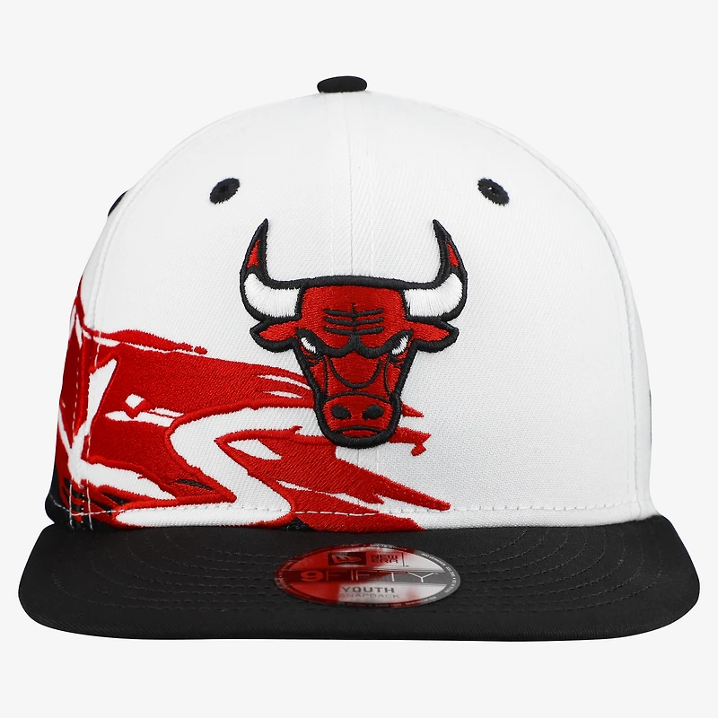 Youth New Era White/Black Chicago Bulls Swept 9FIFTY Snapback Hat
