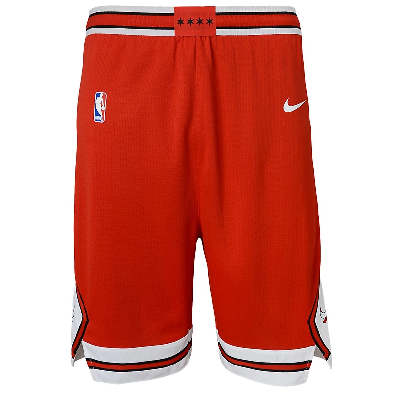 Youth Nike Red Chicago Bulls Swingman Performance Shorts – Icon Edition