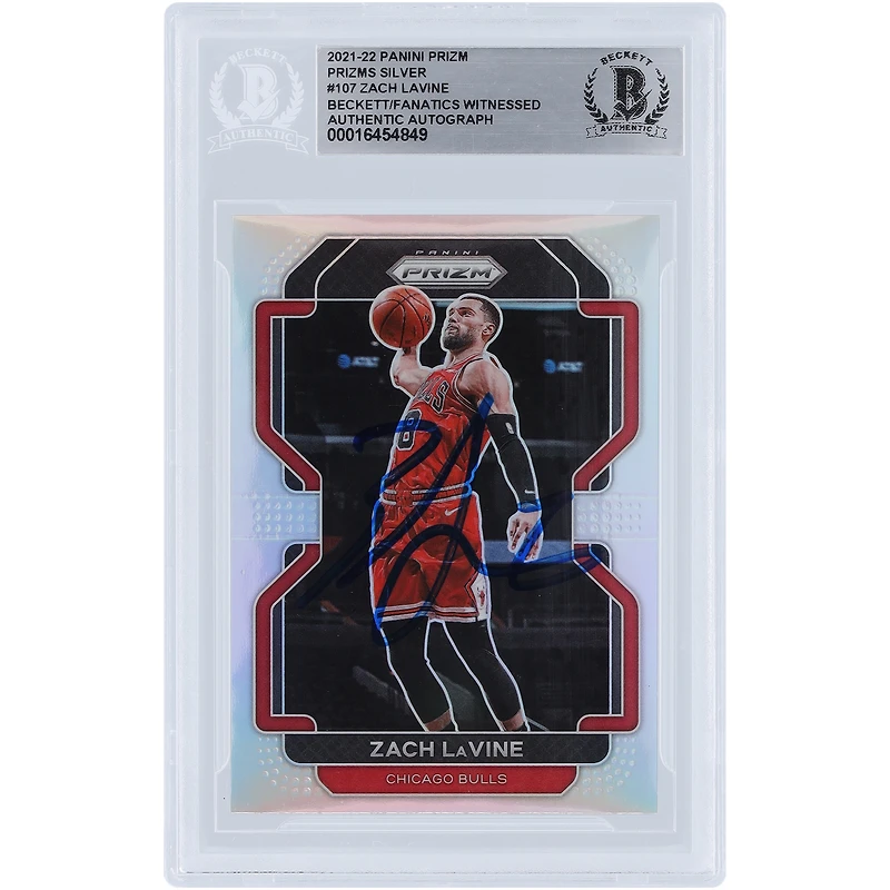 Carte authentifiée autographiée par Zach LaVine des Chicago Bulls Panini Prizm Silver Prizms #107 Beckett Fanatics 2021-22