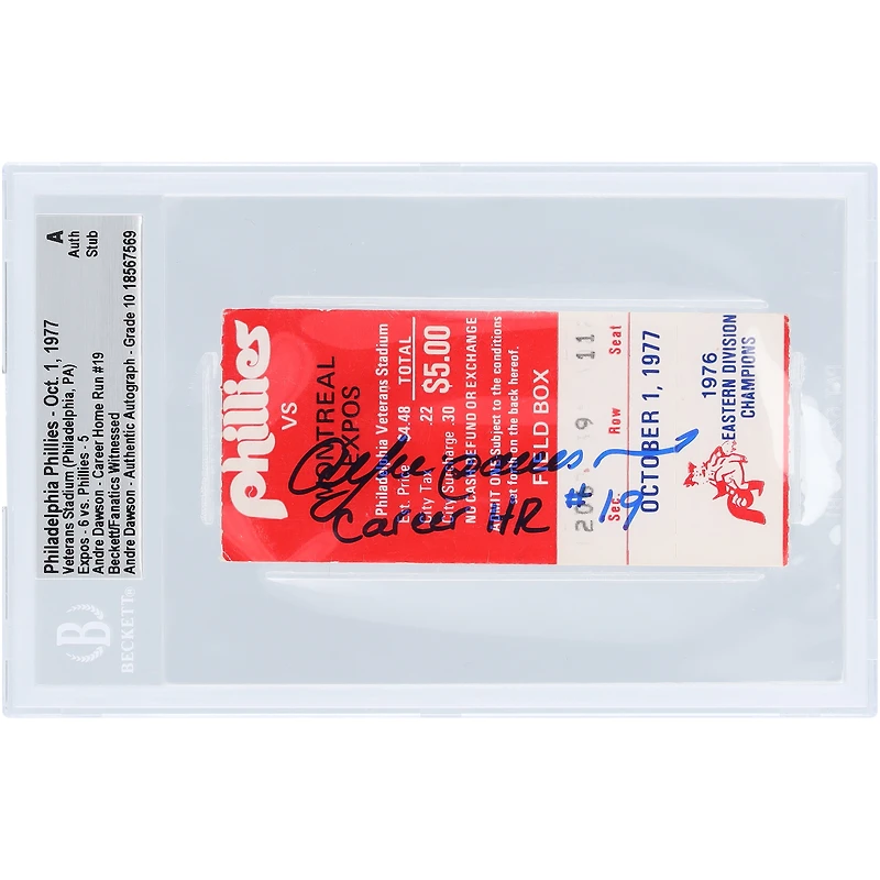 Billet autographié par Andre Dawson, joueur des Cubs de Chicago, pour son 19e coup de circuit en carrière. Authentifié par Beckett Fanatics Witnessed Auto 10 le 1er octobre 1977 avec l'inscription « Coup de circuit en carrière n° 19 ».