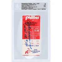 Billet autographié par Andre Dawson, joueur des Cubs de Chicago, pour son 19e coup de circuit en carrière. Authentifié par Beckett Fanatics Witnessed Auto 10 le 1er octobre 1977 avec l'inscription « Coup de circuit en carrière n° 19 ».
