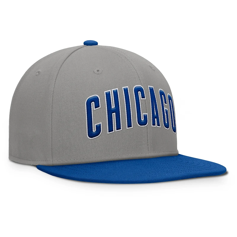 Casquette ajustée Fanatics pour homme gris/bleu royal Chicago Cubs Clubhouse Dugout