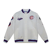 Veste universitaire en satin à boutons-pression pour hommes Mitchell & Ness - Collection City Cubs de Chicago, blanc