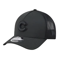 Casquette trucker New Era 9FORTY pour homme, noire, avec logo des Cubs de Chicago, couronne et monture en A.