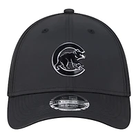 Men's New Era  Black Chicago Cubs Metallic 39THIRTY M-Crown Flex Hat