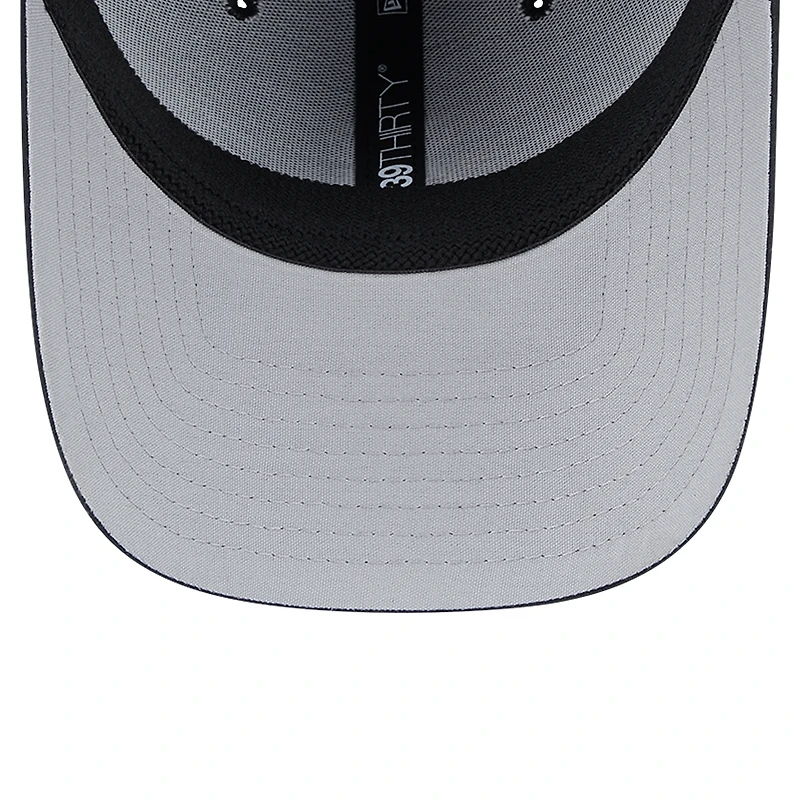 Men's New Era Black Chicago Cubs Team Tone 39THIRTY Flex Hat