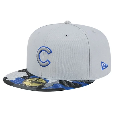 Casquette ajustée 59FIFTY Active Team Camo des Chicago Cubs New Era pour hommes, grise