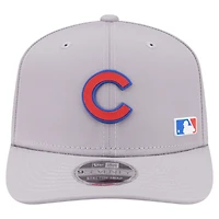 Casquette ajustable New Era grise Chicago Cubs 9SEVENTY perforée au laser pour homme