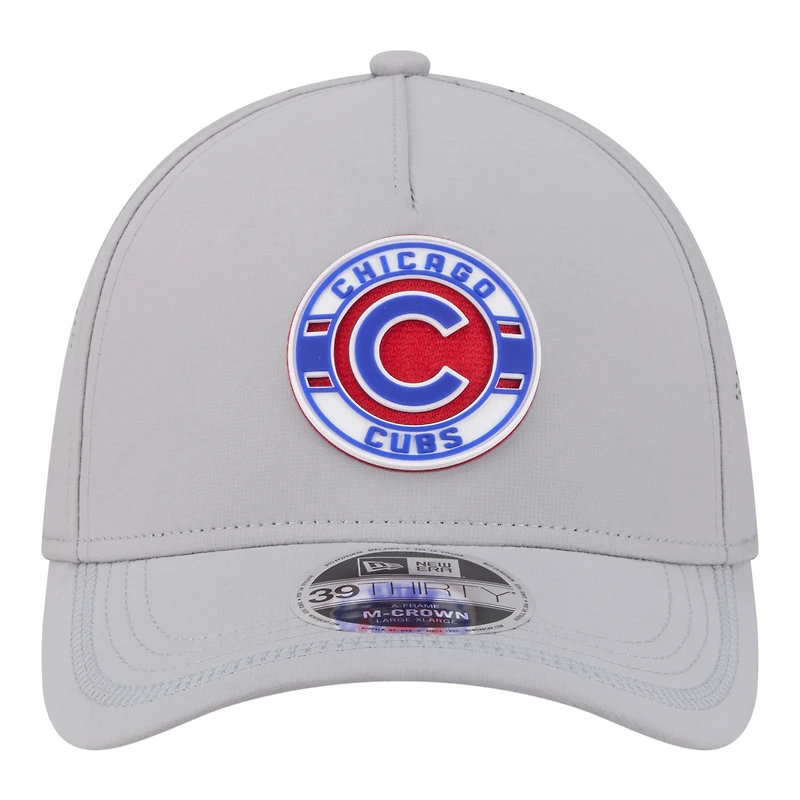 Casquette New Era grise pour homme, modèle Chicago Cubs Patch 39THIRTY, monture A, couronne M, perforée et flexible