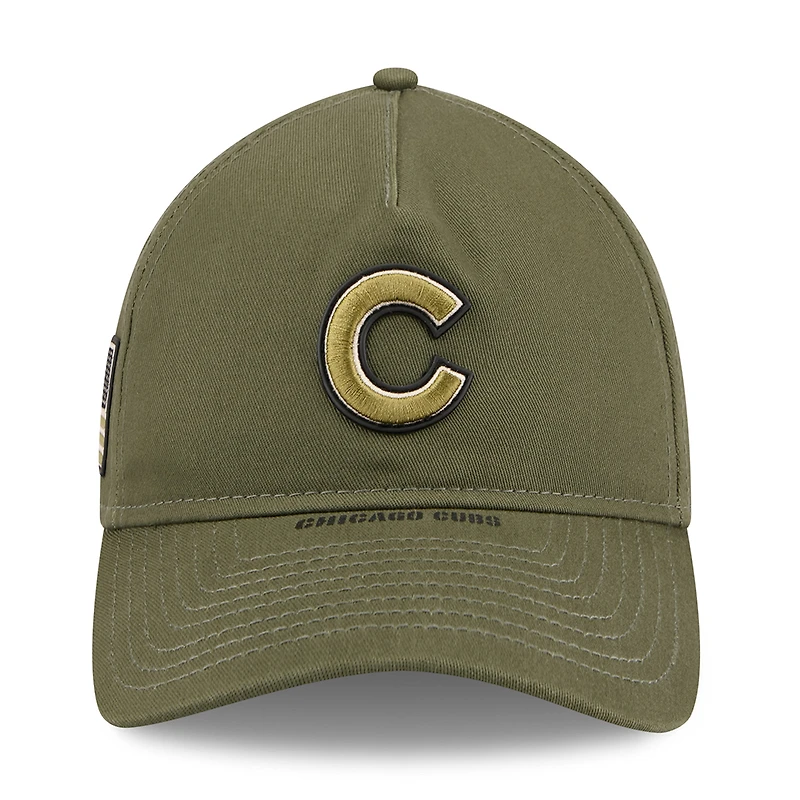 Casquette ajustable New Era Olive Chicago Cubs 2026 Journée des forces armées 9TWENTY pour homme