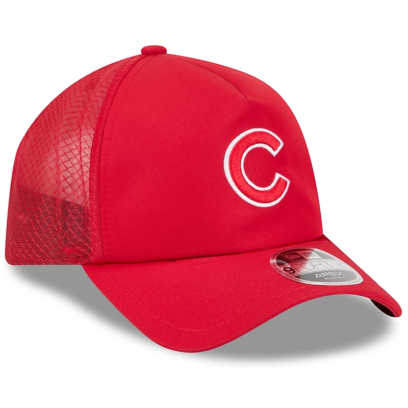 Casquette trucker ajustable New Era rouge Chicago Cubs 2026 pour homme, modèle Apex 9FORTY