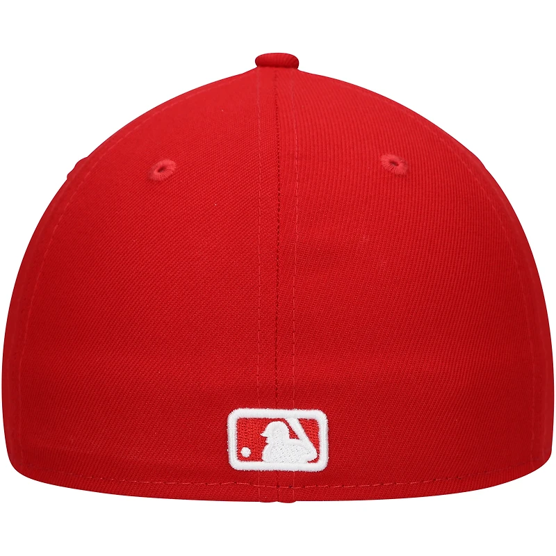 Casquette ajustée 59FIFTY à profil bas des Chicago Cubs Scarlet de New Era pour homme
