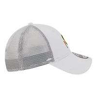 Men's New Era  White Chicago Cubs Flag 9FORTY Trucker Adjustable Hat