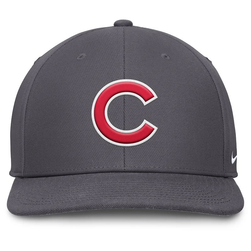 Men's Nike Gray Chicago Cubs Pro Performance Snapback Hat