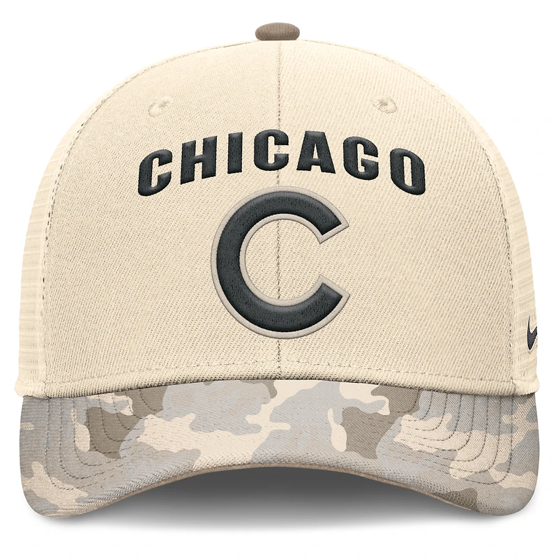 Casquette de camionneur ajustable Nike Natural Chicago Cubs Camo Natural Pack Rise pour homme