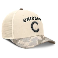 Casquette de camionneur ajustable Nike Natural Chicago Cubs Camo Natural Pack Rise pour homme