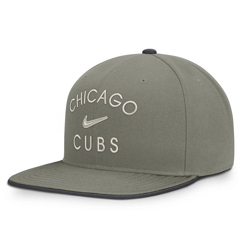 Casquette snapback Nike Chicago Cubs Pro Dri-FIT olive pour homme