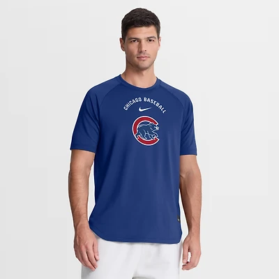 Haut raglan d'entraînement d'avant-match Nike Royal Chicago Cubs Authentic Collection pour homme