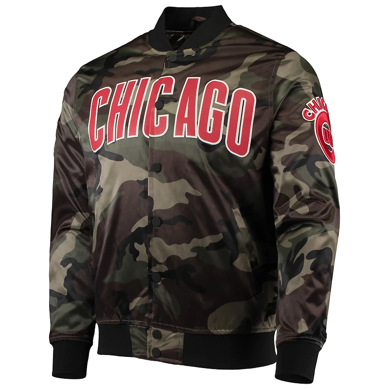 Veste à boutons-pression intégrale en satin Chicago Cubs Pro Standard Camo pour homme