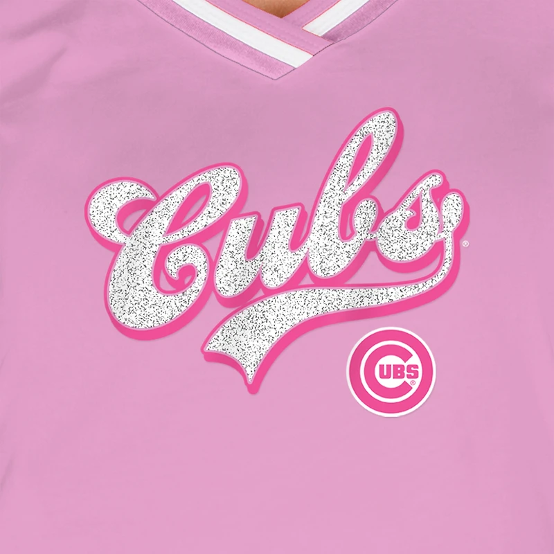 T-shirt à col en V rose clair Chicago Cubs Gameday pour femme New Era