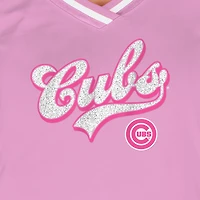T-shirt à col en V rose clair Chicago Cubs Gameday pour femme New Era
