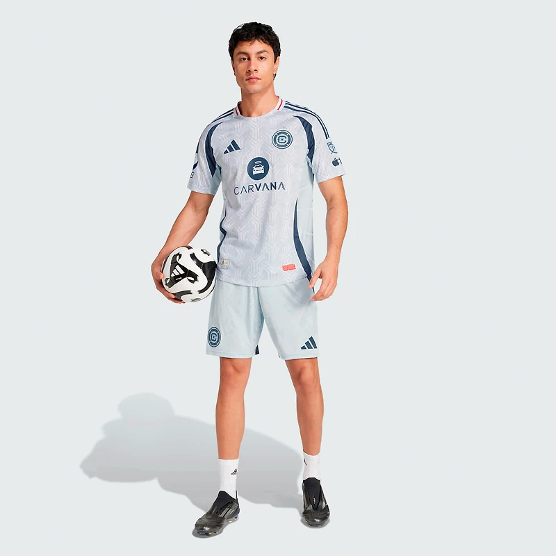 Maillot authentique The Municipal Kit Chicago Fire 2025 bleu clair adidas pour homme