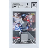 Carte autographiée par Carlton Fisk des White Sox de Chicago (2007), Upper Deck Sweet Spot Classic GU Relic #CM-CF2, authentifiée Beckett Fanatics Witnessed (9/10).