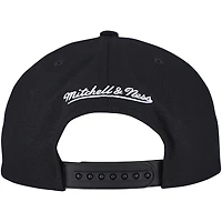 Men's Mitchell & Ness Black Chicago White Sox Double Up Snapback Hat