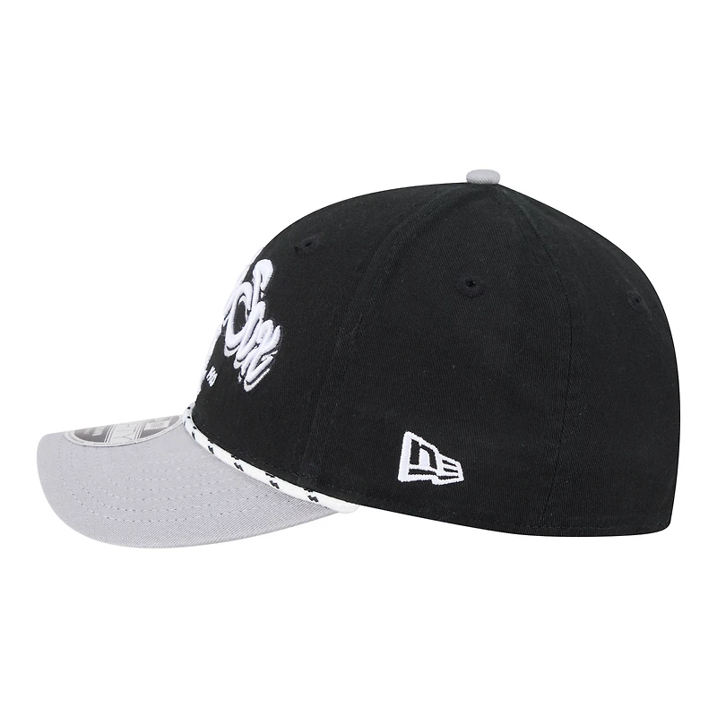 Casquette ajustable New Era 9FORTY M-Crown noire et grise pour homme, aux couleurs des White Sox de Chicago.