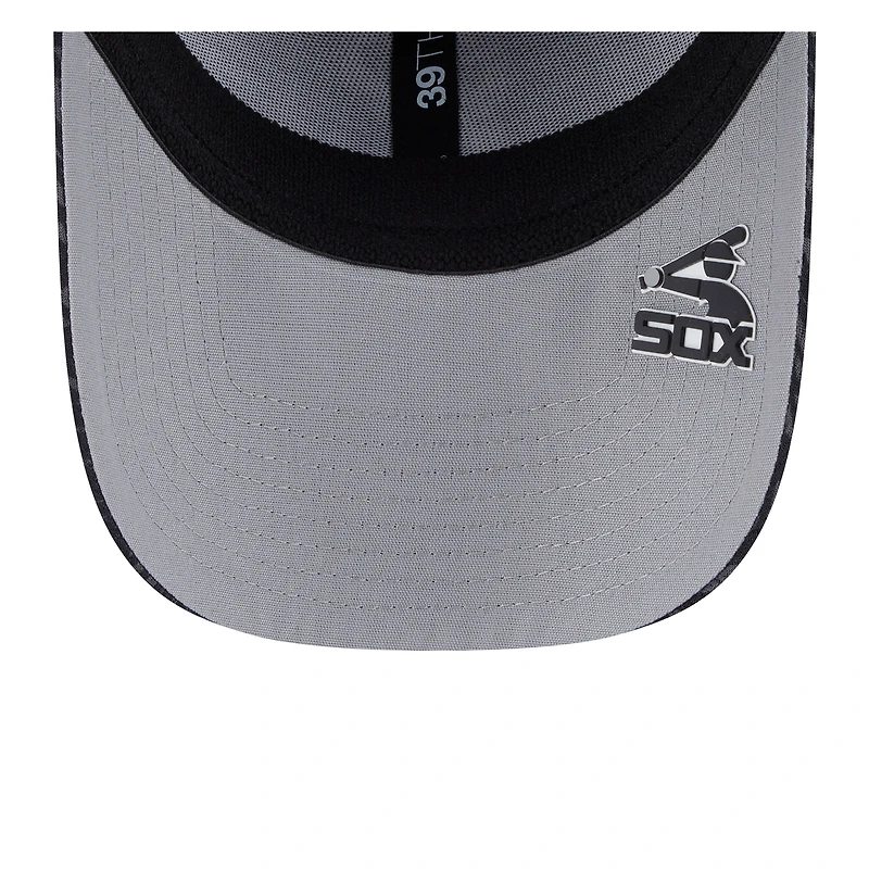 Men's New Era Black Chicago White Sox 2025 MLB Clubhouse 39THIRTY Flex Hat