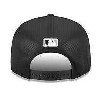 Casquette snapback New Era noire pour homme Chicago White Sox 2026, modèle 9FIFTY, idéale pour l'entraînement au bâton.