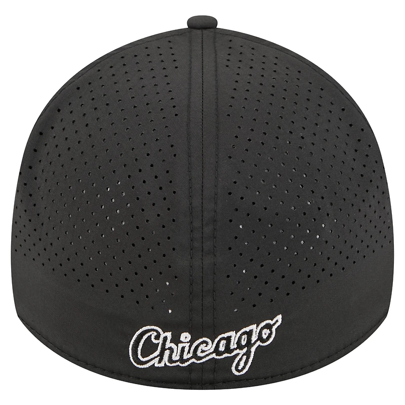 Men's New Era  Black Chicago White Sox 39THIRTY A-Frame Perforated Flex Hat