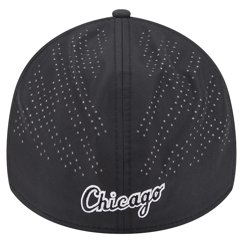 Men's New Era  Black Chicago White Sox Night 39THIRTY Flex Hat