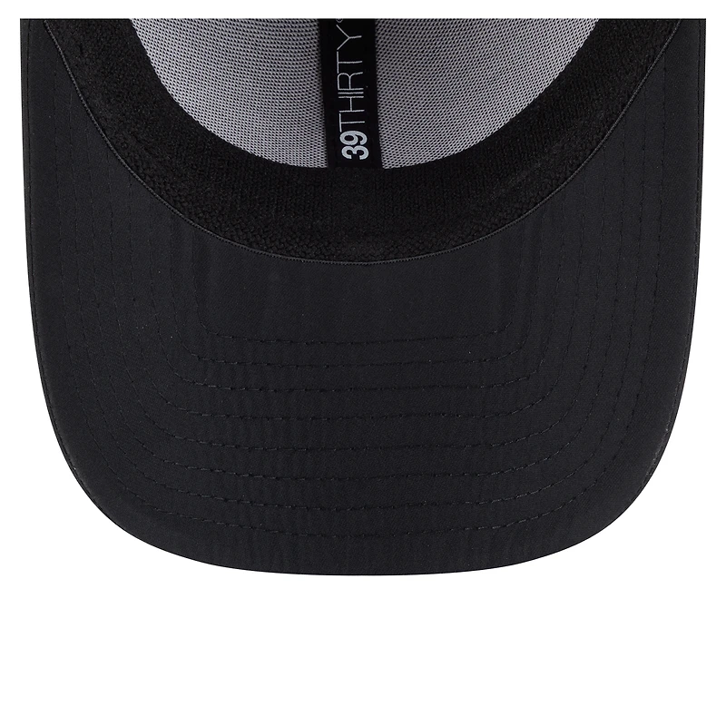 Men's New Era  Black Chicago White Sox Night 39THIRTY Flex Hat