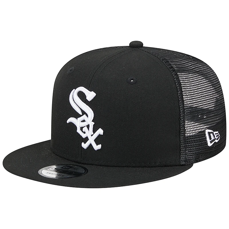 Men's New Era Navy Chicago White Sox Cooperstown Collection Team Color Trucker 9FIFTY Snapback Hat