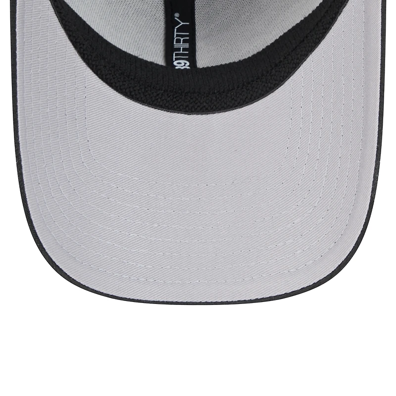 Men's New Era Black Chicago White Sox Tech 39THIRTY Flex Hat