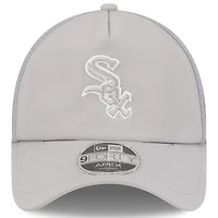 Men's New Era Gray Chicago White Sox 2026 Batting Practice Apex 9FORTY Adjustable Trucker Hat