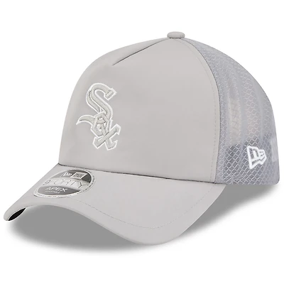 Men's New Era Gray Chicago White Sox 2026 Batting Practice Apex 9FORTY Adjustable Trucker Hat