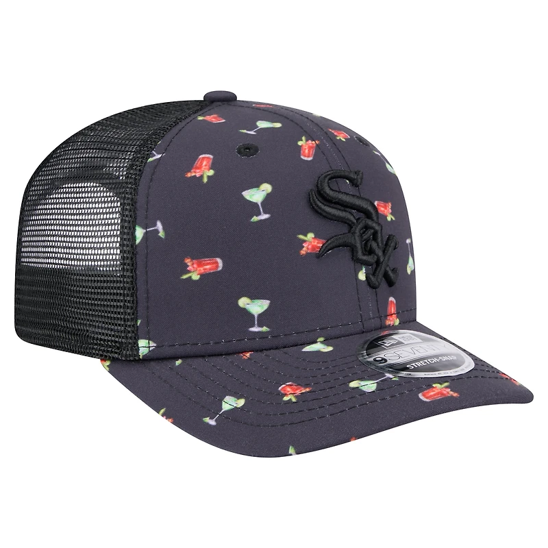 Casquette extensible à bouton-pression New Era bleu marine Chicago White Sox Adventure Drinks Pattern 9SEVENTY pour homme
