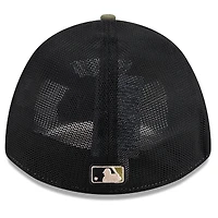 Casquette New Era pour homme, couleur olive, Chicago White Sox, édition spéciale 2026 Journée des forces armées, modèle 39THIRTY M-Crown Flex